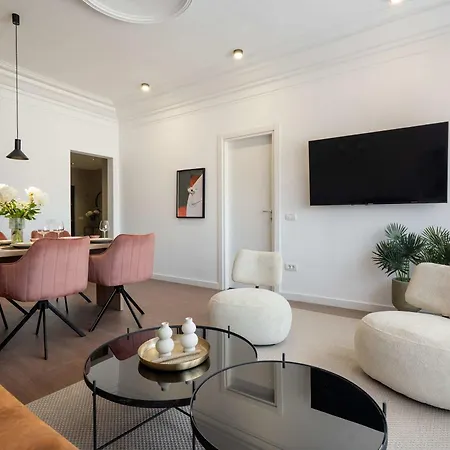 Appartement Unique&fun 3br By Cismigiu Gardens&calea Victoriei *