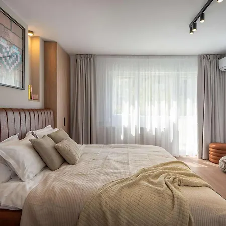 Appartement Unique&fun 3br By Cismigiu Gardens&calea Victoriei *