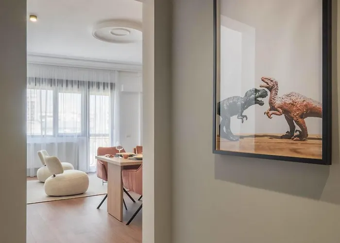 Unique & Fun 3br By Cismigiu Gardens & Calea Victoriei アパート