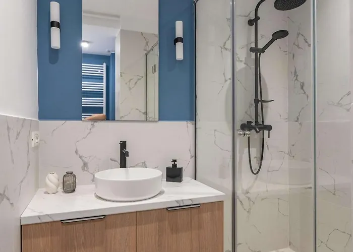 Unique & Fun 3br By Cismigiu Gardens & Calea Victoriei アパート *