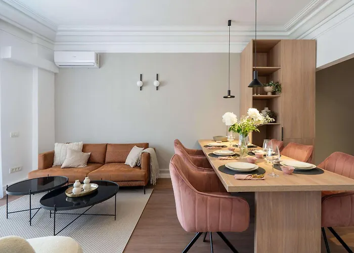 公寓 Unique & Fun 3br By Cismigiu Gardens & Calea Victoriei *