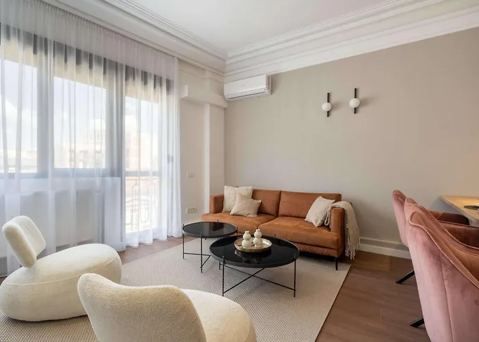Unique & Fun 3br By Cismigiu Gardens & Calea Victoriei ブカレスト