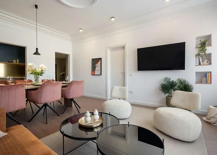 公寓 Unique & Fun 3br By Cismigiu Gardens & Calea Victoriei *