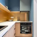 Unique & Fun 3br By Cismigiu Gardens & Calea Victoriei شقة