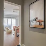 Unique & Fun 3br By Cismigiu Gardens & Calea Victoriei شقة